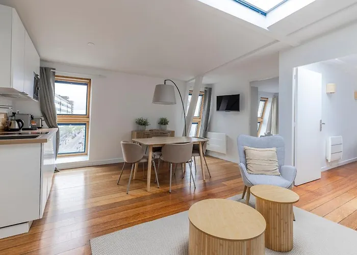 Apartment Gambetta 4 Comfortable Center